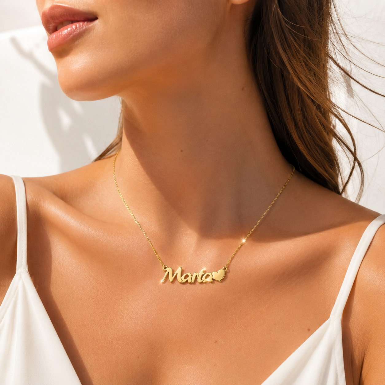 Gargantilla personalizada en Oro de 18 Kl. con nombre + corazón