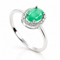Sortija Esmeralda Halo de Oro Blanco 18K con Diamantes