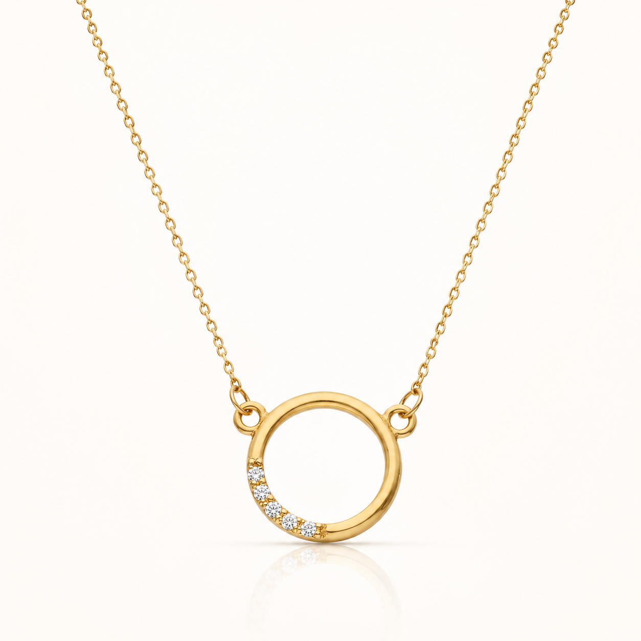 Gargantilla Círculo con Circonitas en Oro de 18K