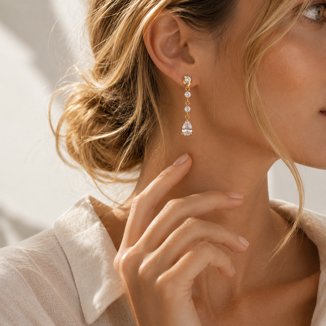 Pendientes Atria de oro 18 Kl. con circonitas